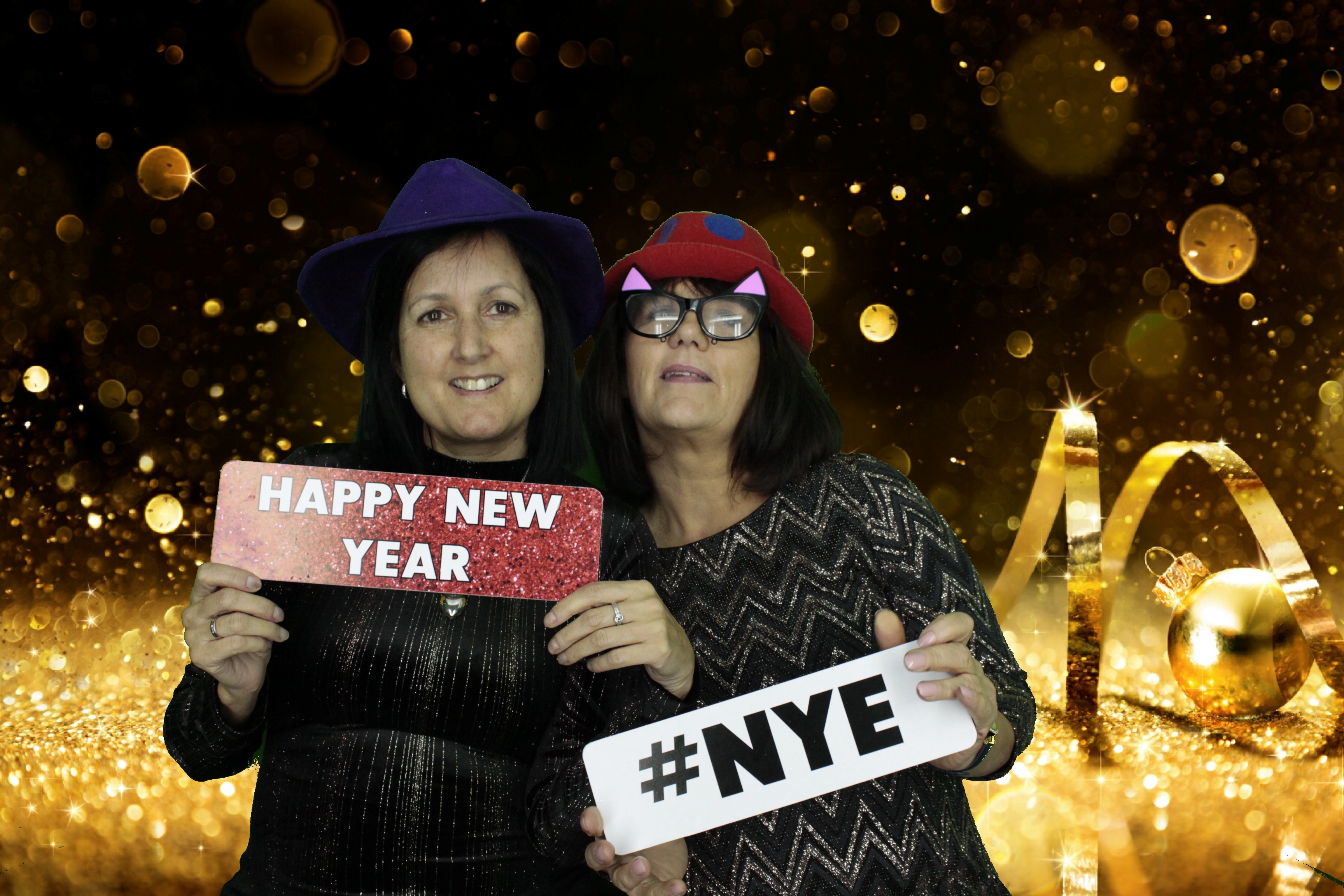 New Years Eve Party Silvermere | View more photos from the event at gallery.myphotoboothexperience.co.uk/u/MyPhotoBoothExperienceLtd/New-Years-Eve-Party-Silvermere